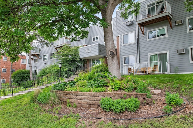 333 8th St SE Unit 120, Minneapolis, MN 55414 - rear view of property featuring cooling unit