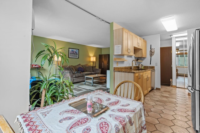 333 8th St SE Unit 120, Minneapolis, MN 55414 - view of dining space
