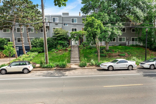 333 8th St SE Unit 120, Minneapolis, MN 55414 - view of building exterior with stairs