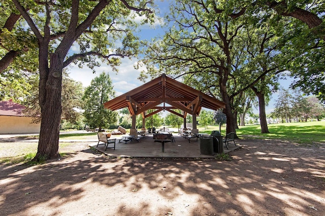 5321 39th Ave S, Minneapolis, MN 55417 - view of property's community with a gazebo