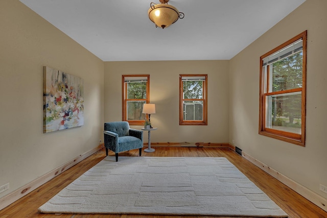 1519 Roosevelt Rd, Saint Cloud, MN 56301 - living area with wood finished floors and baseboards