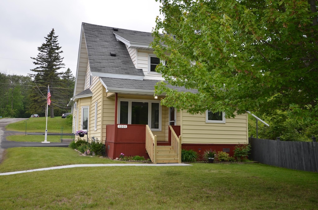 1201 59th Ave W, Duluth, MN 55807 - view of front of home