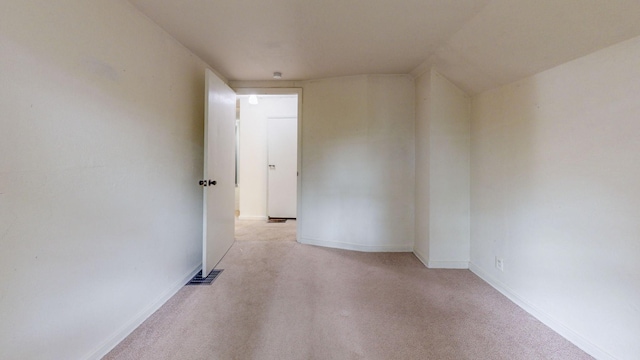 3672 Snelling Ave N, Arden Hills, MN 55112 - unfurnished room featuring light carpet and baseboards