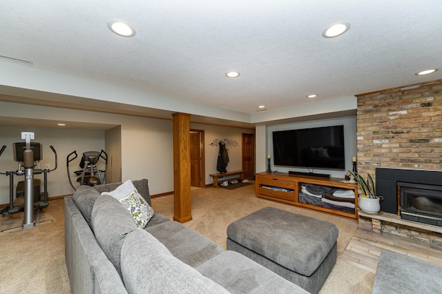 25 Conway Ct SE, Rochester Twp, MN 55904 - living area featuring light carpet, recessed lighting, and a textured ceiling