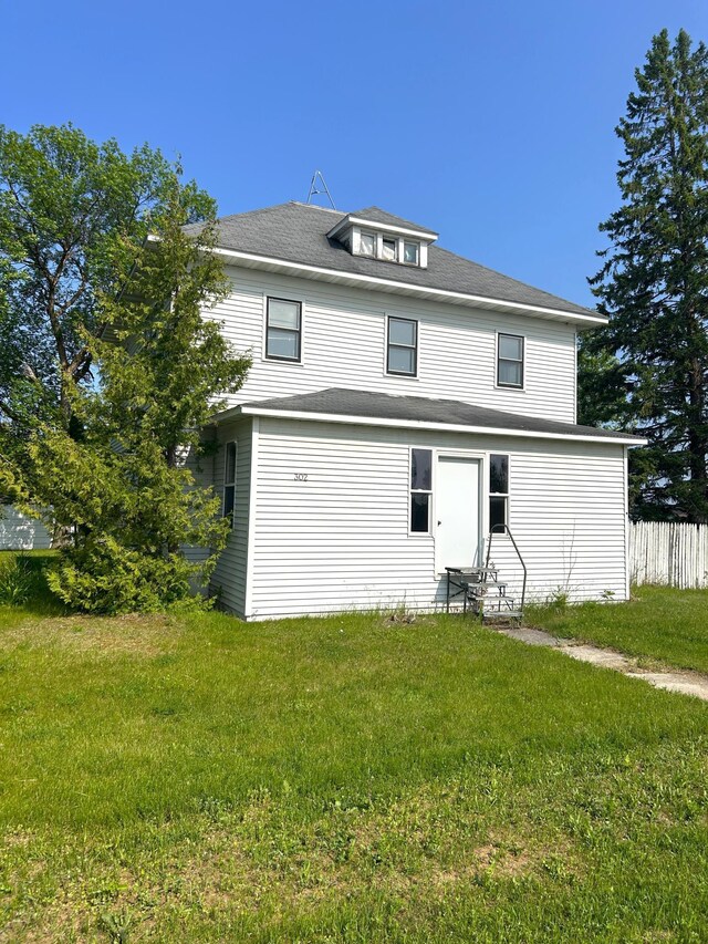 302 State Ave S, Warroad, MN 56763 - photo 2