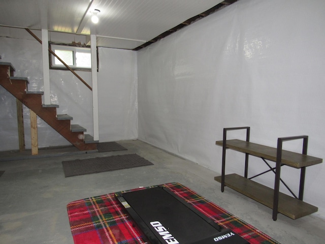 401 St Paul Ave, Fulda, MN 56131 - basement with stairway