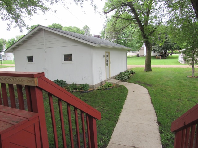 401 St Paul Ave, Fulda, MN 56131 - view of side of property with a lawn