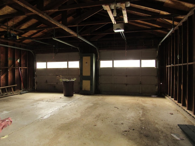 401 St Paul Ave, Fulda, MN 56131 - garage with a garage door opener
