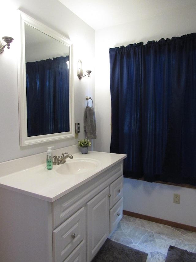 401 St Paul Ave, Fulda, MN 56131 - full bath with vanity and shower / bath combo with shower curtain