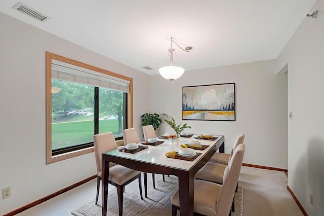 3801 98th St Unit 108, Bloomington, MN 55431 - dining space featuring light carpet