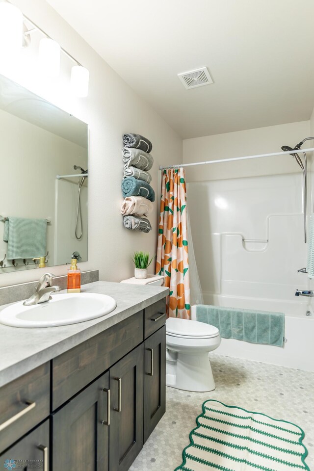 7339 21st St S, Fargo, ND 58104 - bathroom featuring shower / bath combo and vanity