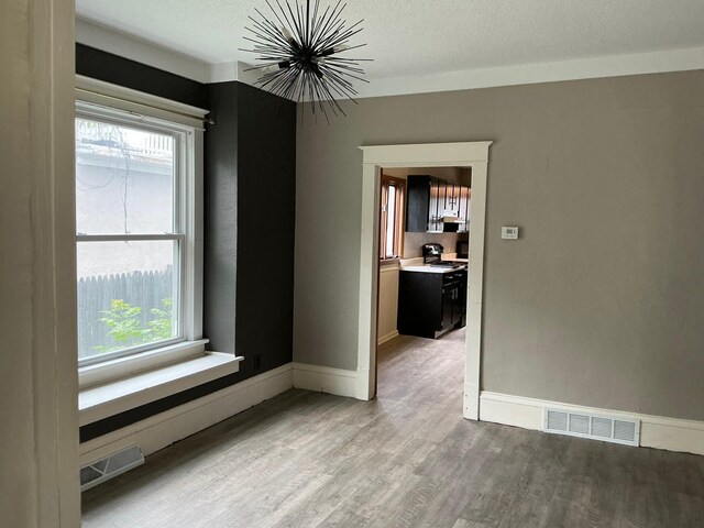 307 11th St NW, Willmar, MN 56201 - photo 6