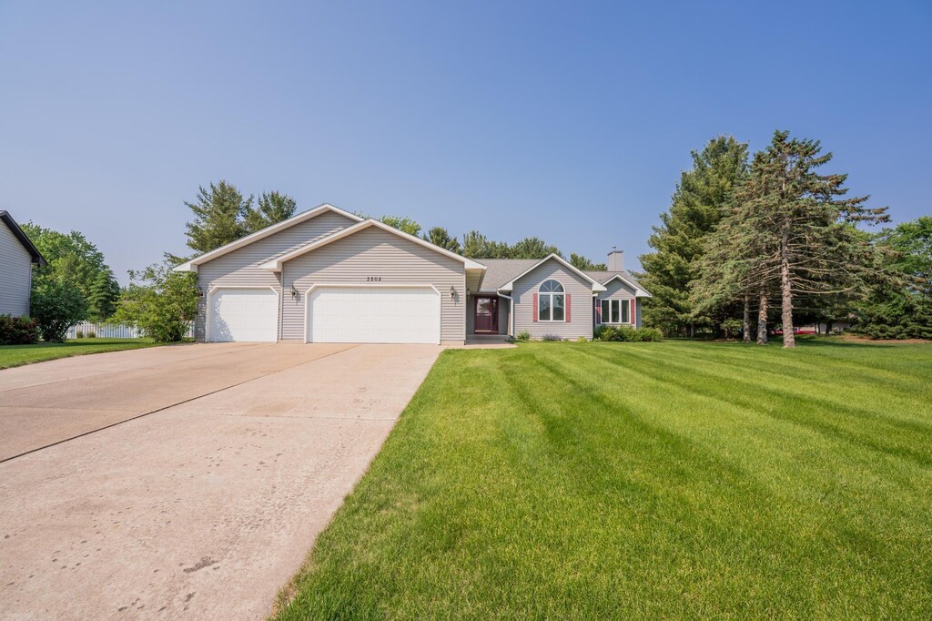 3502 Parkside Cir W Unit W, Eau Claire, WI 54701 - photo 1