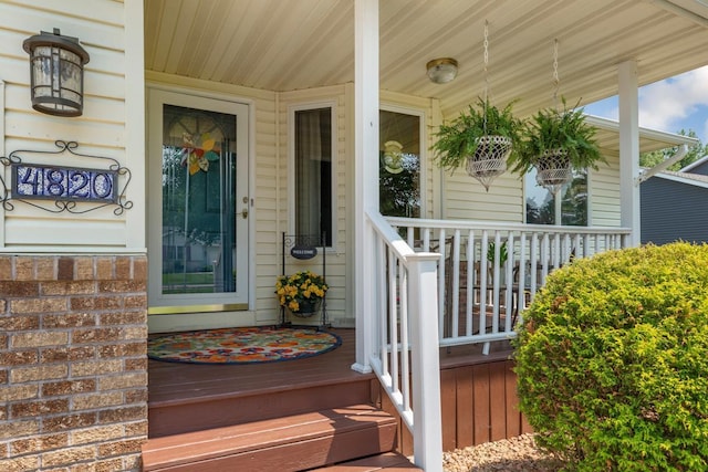 4820 Echo Ct, Faribault, MN 55021 - doorway to property with a porch