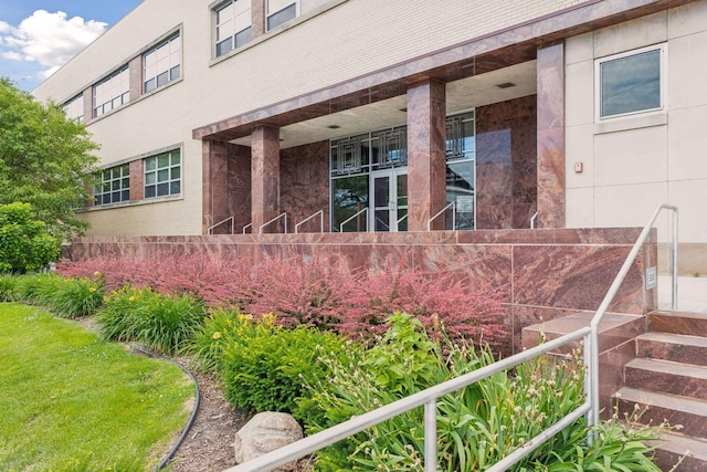 111 Franklin Ave Unit 215, Minneapolis, MN 55404 - property entrance
