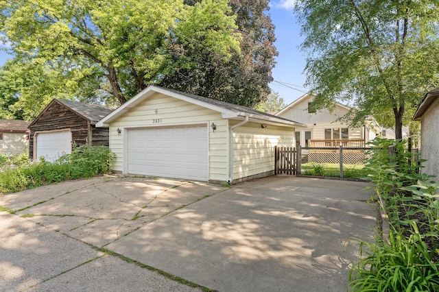 3521 26th St, Minneapolis, MN 55406 - view of detached garage