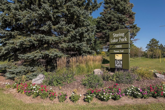 8805 Sycamore Ct, Eden Prairie, MN 55347 - photo 35