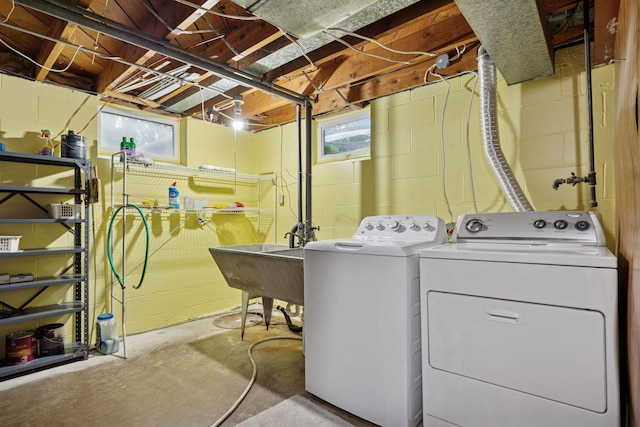 1864 Morgan Ave, Saint Paul, MN 55116 - laundry room with independent washer and dryer