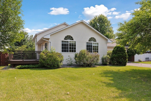 382 Tuttle Dr, Hastings, MN 55033 - view of side of home featuring a lawn and a deck