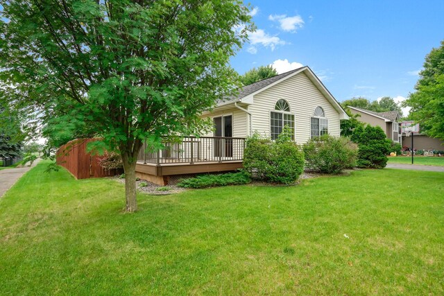 382 Tuttle Dr, Hastings, MN 55033 - back of house featuring a wooden deck and a yard