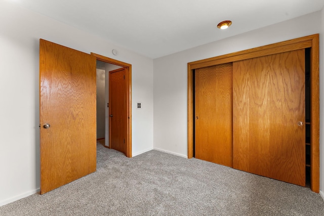 354 Edith Dr W, Saint Paul, MN 55118 - unfurnished bedroom featuring carpet and a closet