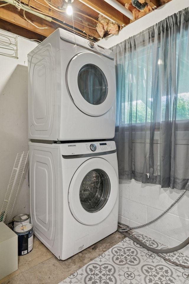 9700 265th St, Elko New Market, MN 55020 - laundry area featuring stacked washer and clothes dryer