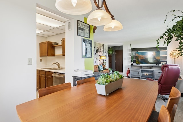 1181 Edgcumbe Rd Unit 501, Saint Paul, MN 55105 - view of dining space