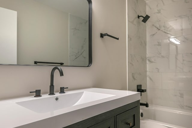 1527 Harvest Ln, Shakopee, MN 55379 - full bath featuring vanity and shower / washtub combination