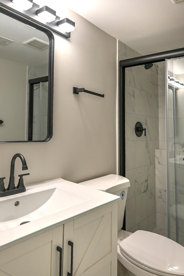 1527 Harvest Ln, Shakopee, MN 55379 - bathroom featuring a stall shower and vanity
