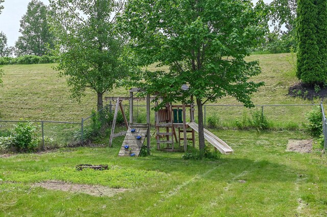1527 Harvest Ln, Shakopee, MN 55379 - view of jungle gym