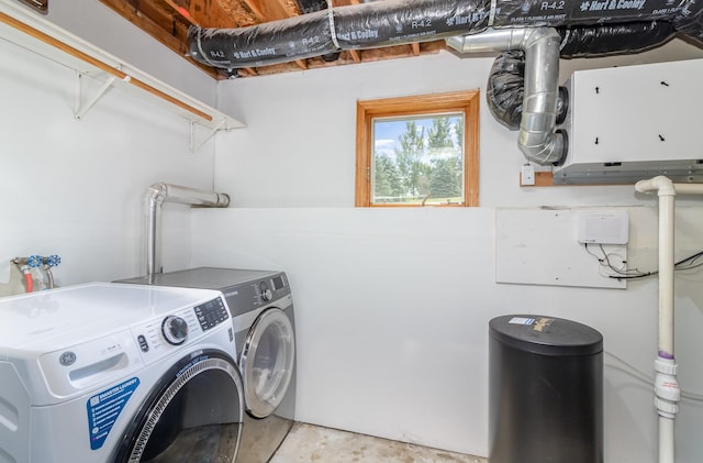 204 Sidney St E, Morristown, MN 55052 - laundry area with washer and clothes dryer