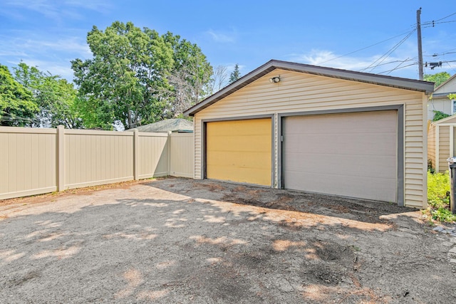 1813 11th Ave S, Minneapolis, MN 55404 - view of detached garage