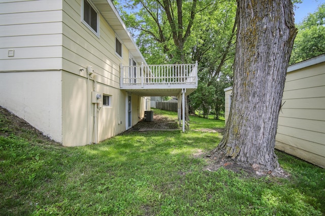 455 Sylvan St, Owatonna, MN 55060 - view of grassy yard featuring a deck