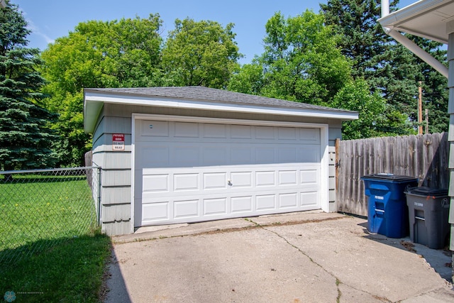 419 18th St S, Moorhead, MN 56560 - view of detached garage