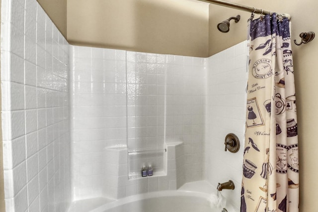 53245 Sunrise Ln, Park Rapids, MN 56470 - full bath with shower / bath combination with curtain