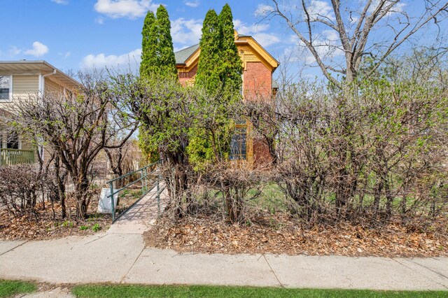 65 George St E, Saint Paul, MN 55107 - view of home's community