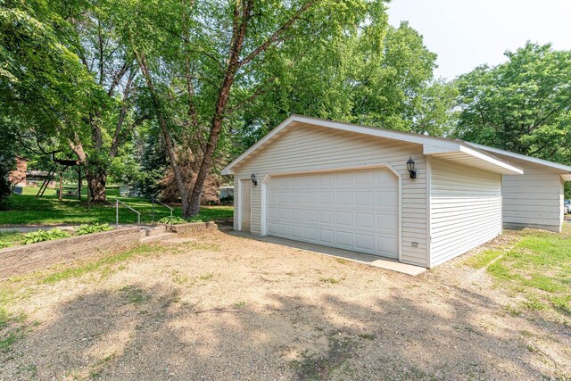 419 Jackson St, Saint Peter, MN 56082 - view of detached garage