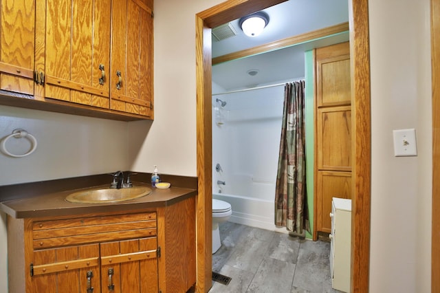 39808 340th Ln, Aitkin, MN 56431 - bathroom with vanity and shower / tub combo