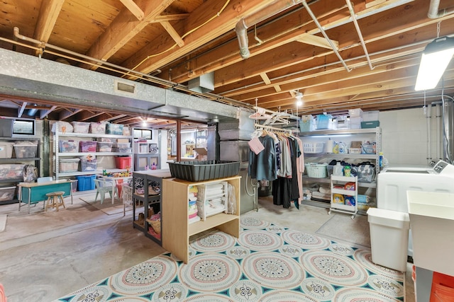 2068 Thorndale Ave, New Brighton, MN 55112 - unfinished below grade area with washing machine and clothes dryer
