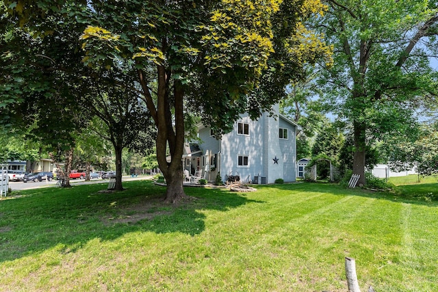 2068 Thorndale Ave, New Brighton, MN 55112 - view of grassy yard