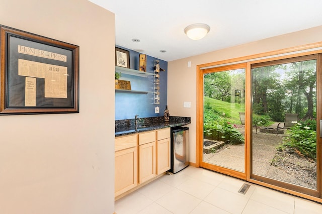 1350 Crestridge Ln, Eagan, MN 55123 - view of indoor wet bar