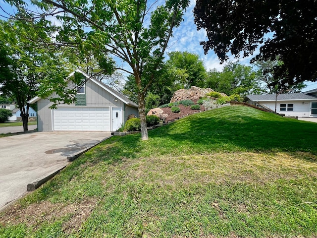 860 11th Ave, Granite Falls, MN 56241 - view of grassy yard featuring driveway
