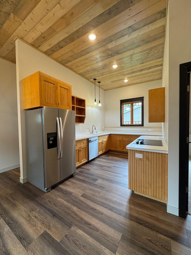 530 Roe St, Brooten, MN 56316 - photo 4