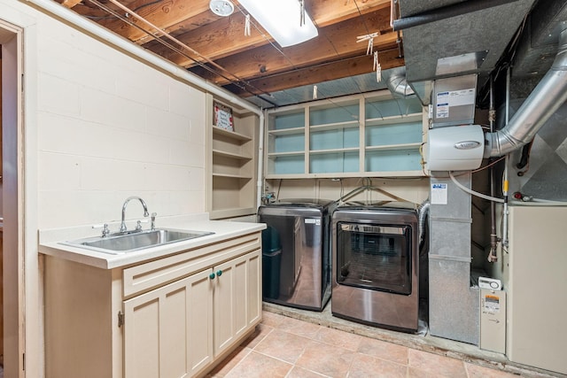 1218 4th Ave SE, Austin, MN 55912 - laundry area with washer and dryer