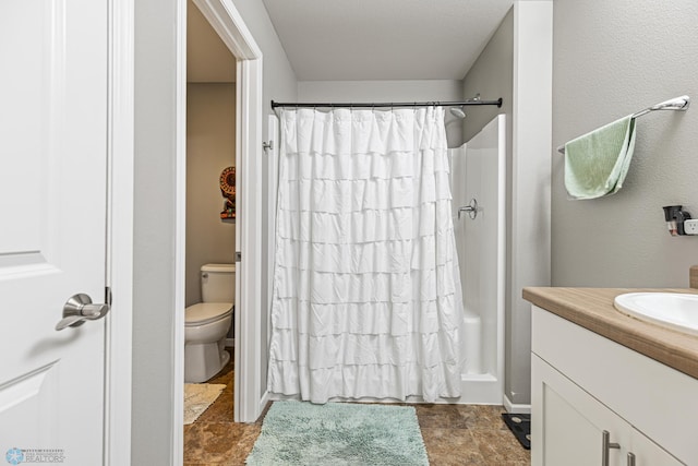 5480 Tanner Ave S, Fargo, ND 58104 - bathroom featuring vanity and shower / tub combo with curtain