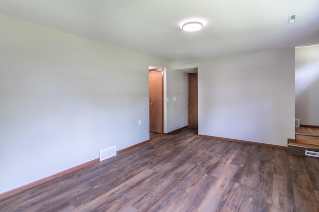 1744 Oak Rd, Saint Cloud, MN 56303 - unfurnished room with wood finished floors and baseboards
