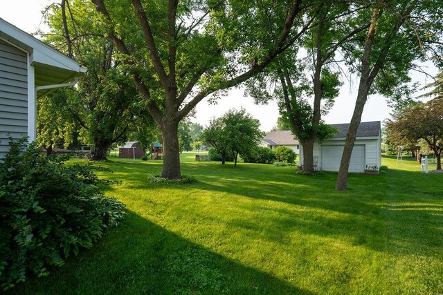 505 1st Ave, Raymond, MN 56282 - view of green lawn