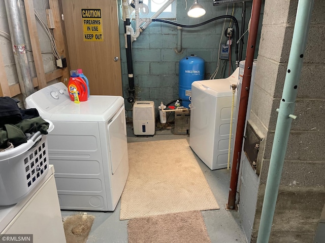 21507 County Road 560, Goodland Twp, MN 55742 - laundry area featuring washing machine and clothes dryer