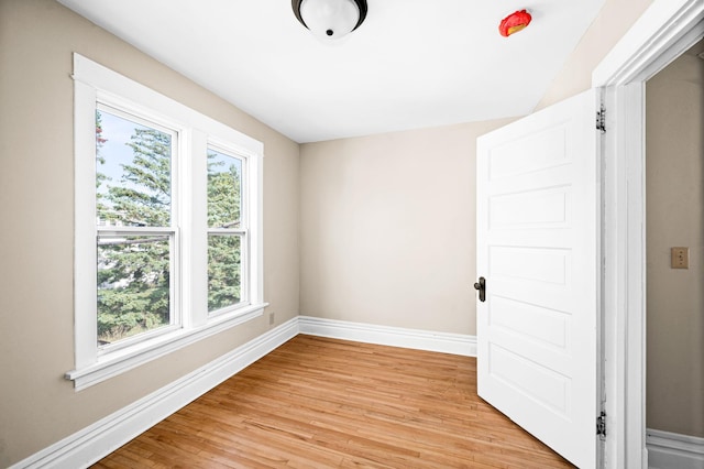 808 6th Ave E, Duluth, MN 55805 - spare room with baseboards and light wood finished floors