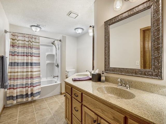 4125 Bridgewater Cir, Vadnais Heights, MN 55127 - full bath featuring vanity, shower / bath combination with curtain, tile patterned floors, and a textured ceiling